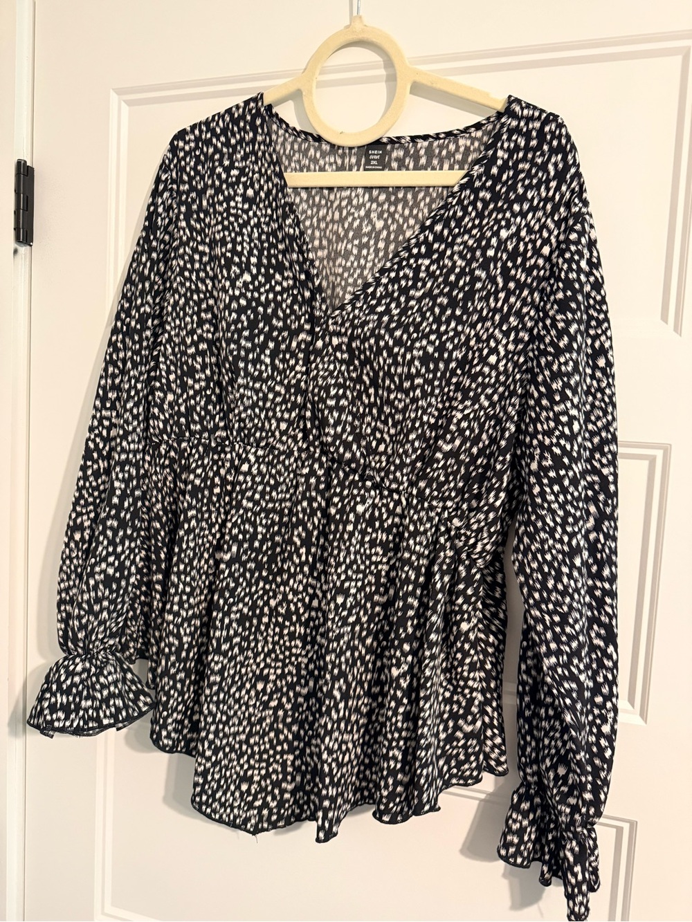SHEIN Black and White Printed Peplum V-Neck Blouse